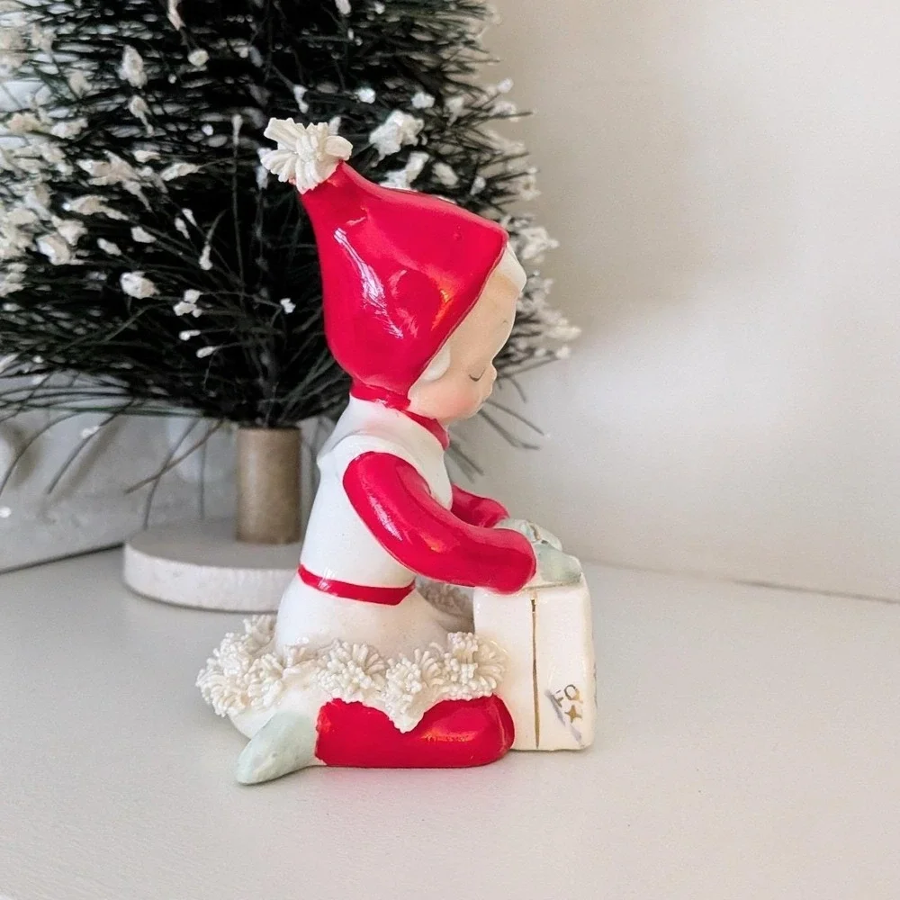 Vintage Napco Christmas‎ Pixie Elf Ceramic Figurine Wrapping Gifts Japan Kitsch
